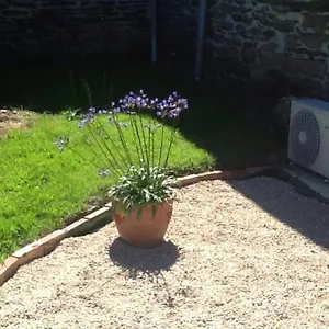 Les Ecuries Is A Modern Renovated Barn Hébergement de vacances